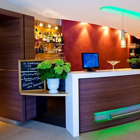 Kyriad Nantes Sud - Aeroport Hotel 3*