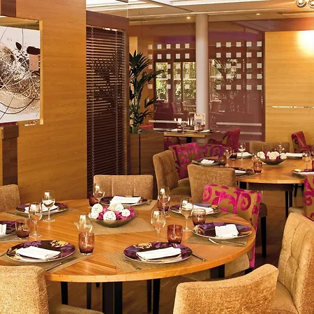 Kyriad Nantes Sud - Aeroport فندق