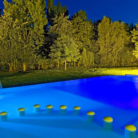 Kyriad Nantes Sud - Aeroport 3*