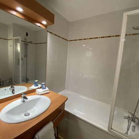 Kyriad Nantes Sud - Aeroport 3* Bouaye