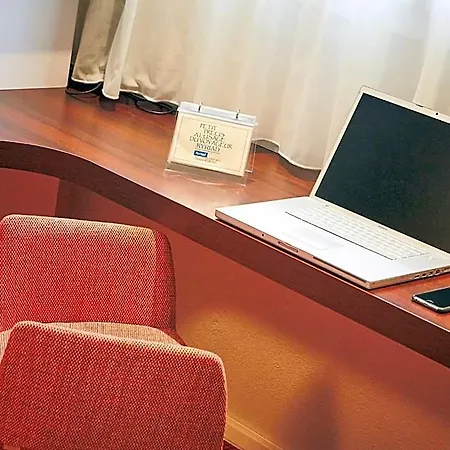 Kyriad Nantes Sud - Aéroport Hotel 3*
