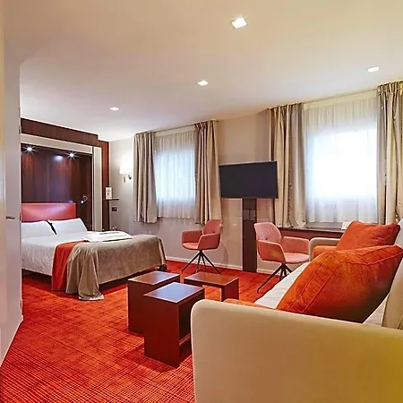 Hotel Kyriad Nantes Sud - Aéroport 3*