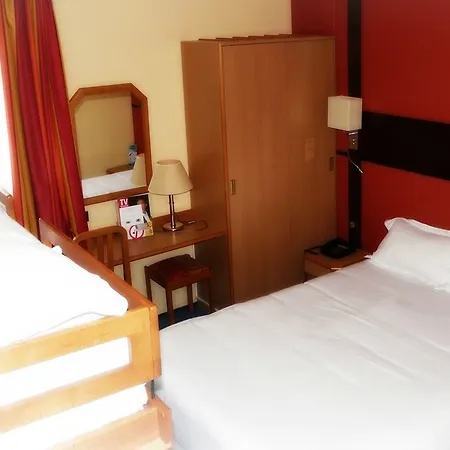 Hotel Kyriad Nantes Sud - Aéroport 3*
