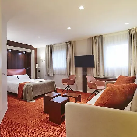 Kyriad Nantes Sud - Aeroport فندق