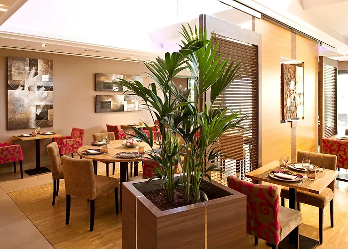 Kyriad Nantes Sud - Aeroport Hotel Bouaye