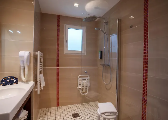 Kyriad Nantes Sud - Aéroport Hotel