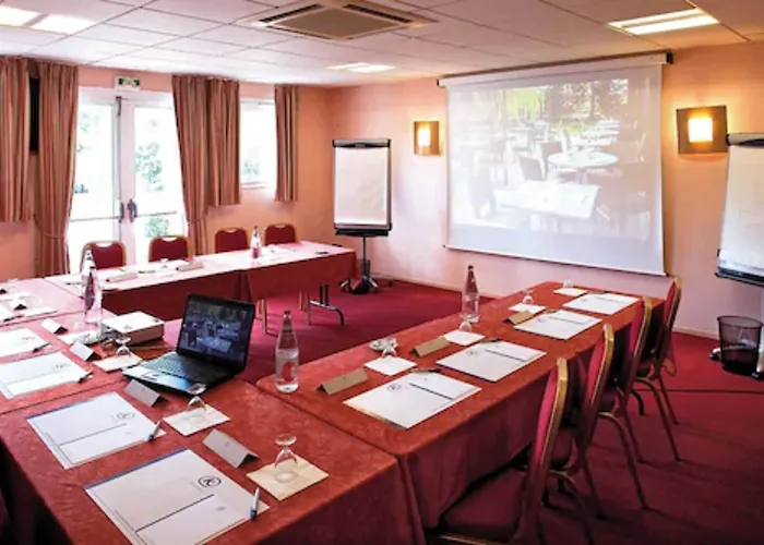 Kyriad Nantes Sud - Aéroport Hotel