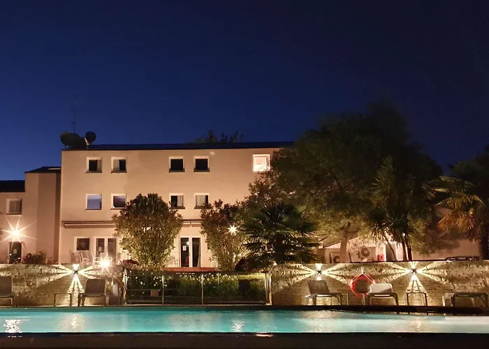 Kyriad Nantes Sud - Aéroport 3*