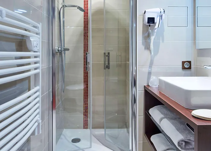 Kyriad Nantes Sud - Aeroport