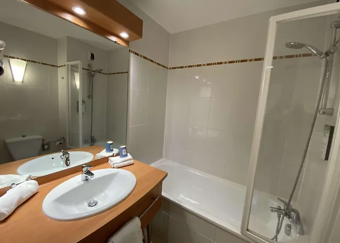 Kyriad Nantes Sud - Aéroport 3* Bouaye