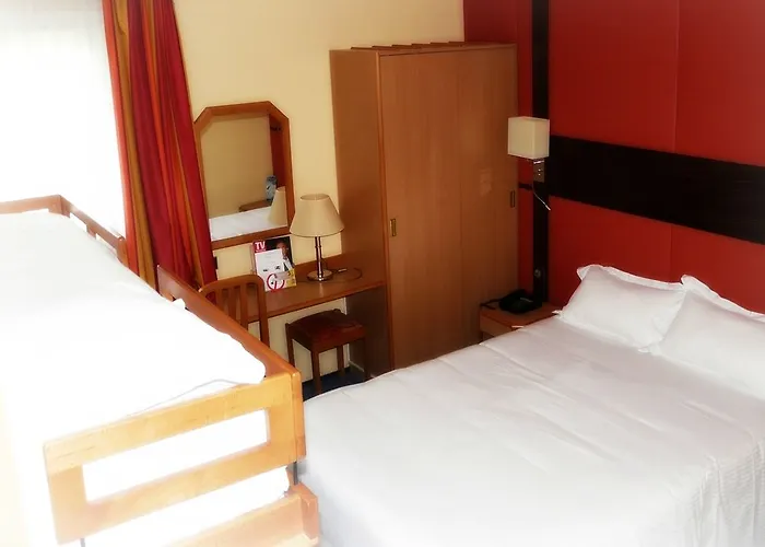 Hotel Kyriad Nantes Sud - Aéroport 3*