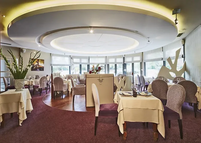 Kyriad Nantes Sud - Aéroport Hotel 3*